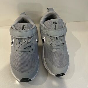 Nike star runner unisex sneaker US 13C